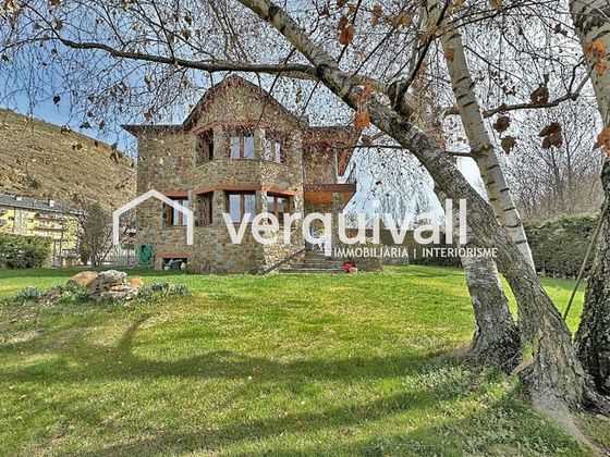 Foto 1 de Casa en venta en Llívia (Girona) de 4 habitaciones con terraza y jardín