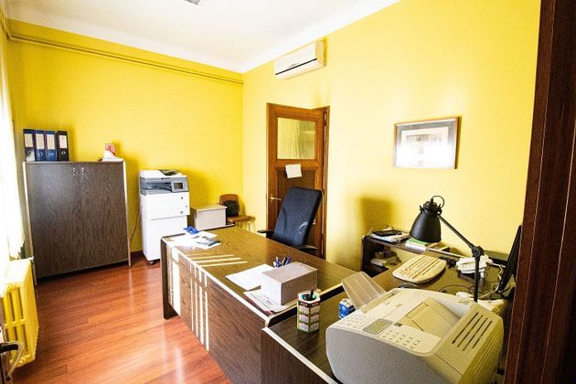Foto 2 de Oficina en venda a Centre - Figueres amb aire acondicionat i calefacció