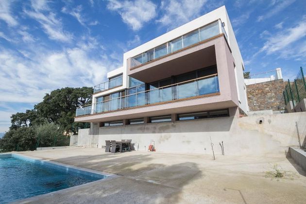 Foto 2 de Venta de chalet en Palau-Saverdera de 4 habitaciones con terraza y piscina