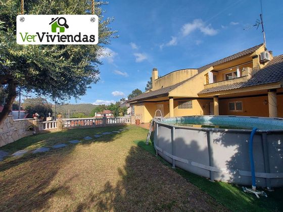 Foto 1 de Xalet en venda a Torrelles de Llobregat de 5 habitacions amb terrassa i garatge