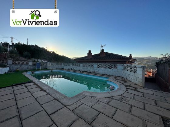 Foto 1 de Chalet en venta en Cervelló de 4 habitaciones con terraza y piscina