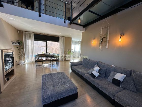 Foto 2 de Xalet en venda a Cervelló de 3 habitacions amb terrassa i piscina