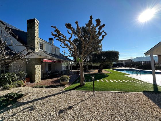 Foto 2 de Xalet en venda a Corbera de Llobregat de 7 habitacions amb terrassa i piscina