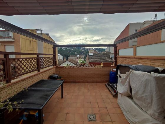 Foto 2 de Pis en venda a Vallirana de 3 habitacions amb terrassa i garatge
