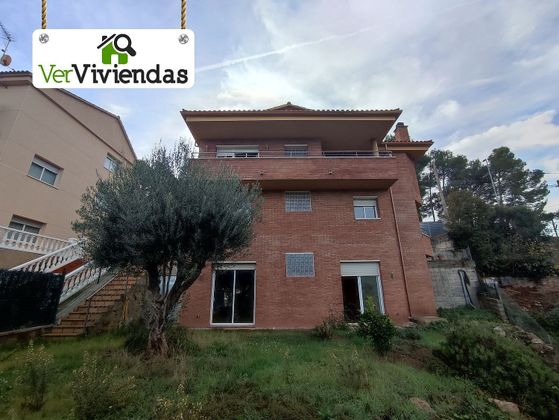 Foto 1 de Xalet en venda a Vallirana de 5 habitacions amb terrassa i garatge