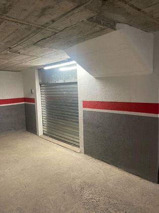 Foto 2 de Venta de garaje en calle D'enric Morera de 28 m²