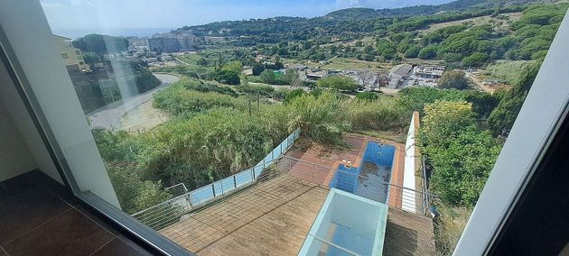 Foto 2 de Chalet en venta en Calella de 7 habitaciones con terraza y piscina