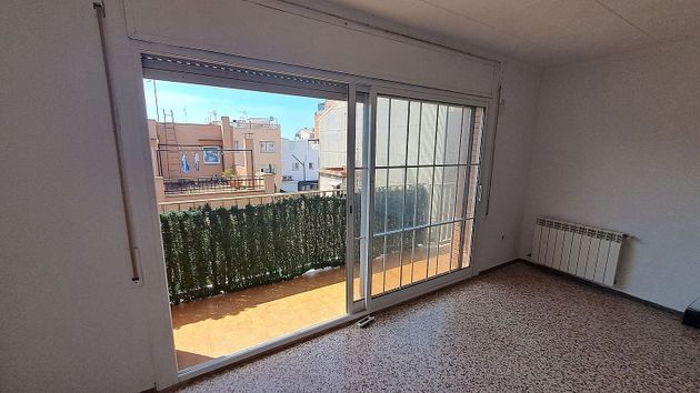 Foto 1 de Venta de piso en Els Pavos de 4 habitaciones con terraza y balcón