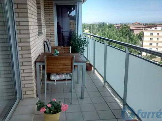 Foto 2 de Pis en venda a calle Onze de Setembre de 4 habitacions amb balcó i calefacció