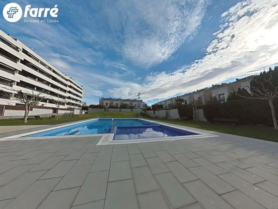Foto 1 de Venta de dúplex en calle Sant Pauli de Nola de 4 habitaciones con terraza y piscina