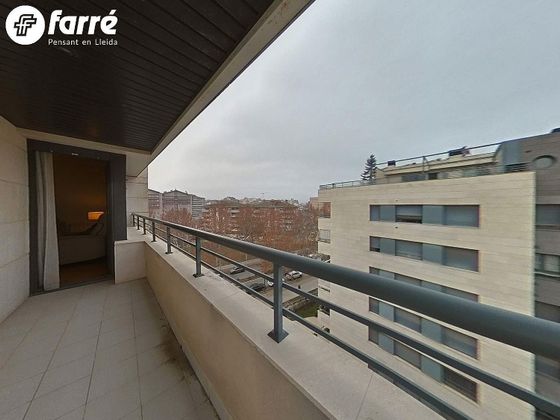Foto 2 de Venta de piso en calle Alcalde Porqueres de 2 habitaciones con terraza y balcón