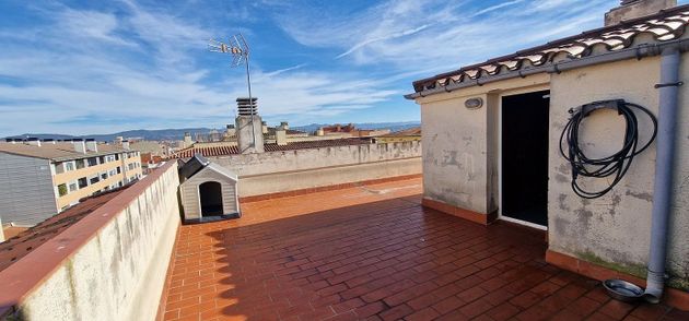 Foto 2 de Àtic en venda a calle Pep Ventura de 4 habitacions amb terrassa i balcó