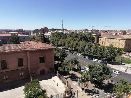 Foto 2 de Piso en venta en Centre Històric - Rambla Ferran - Estació de 5 habitaciones con balcón y aire acondicionado