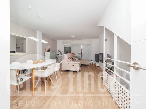 Foto 2 de Casa adossada en venda a Les Fonts de 5 habitacions amb terrassa i piscina