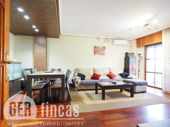 Foto 2 de Dúplex en venda a Castellarnau - Can Llong de 4 habitacions amb terrassa i piscina
