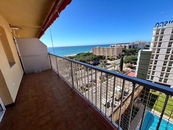 Foto 1 de Venta de ático en Malgrat de Mar de 2 habitaciones con terraza y piscina