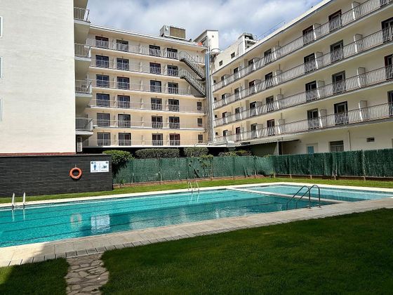 Foto 2 de Pis en venda a Malgrat de Mar de 3 habitacions amb terrassa i piscina