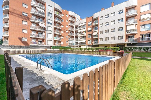 Foto 1 de Pis en venda a calle De Poboleda de 4 habitacions amb piscina i garatge