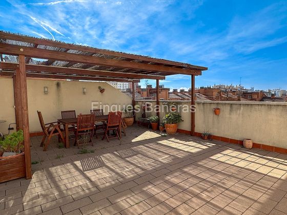 Foto 1 de Àtic en venda a calle Del General Moragues de 3 habitacions amb terrassa i piscina