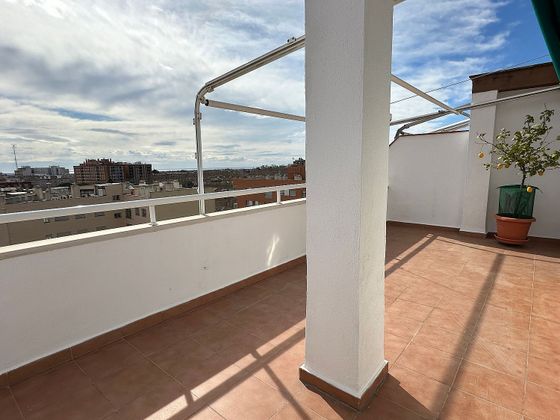 Foto 2 de Àtic en venda a calle D'antoni de Bofarull de 3 habitacions amb terrassa i aire acondicionat