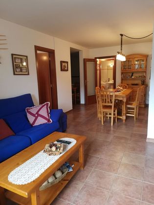 Foto 2 de Piso en venta en calle Puigmal de 4 habitaciones con terraza y garaje