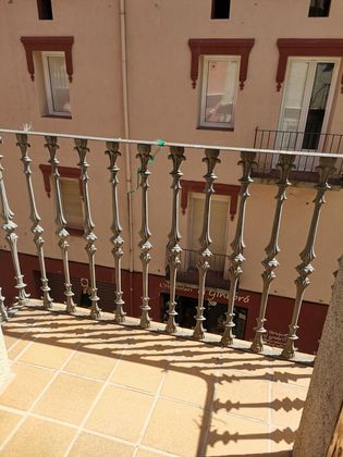 Foto 2 de Piso en venta en calle De Núria de 3 habitaciones con balcón y calefacción