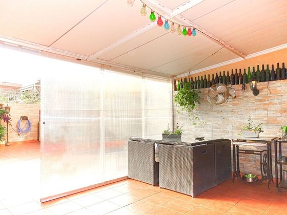 Foto 1 de Casa en venda a calle Josep Sole y Barbera de 4 habitacions amb terrassa i piscina