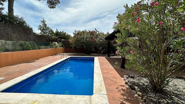 Foto 2 de Chalet en venta en Vidreres de 3 habitaciones con terraza y piscina