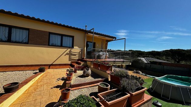Foto 2 de Xalet en venda a Vidreres de 3 habitacions amb terrassa i jardí