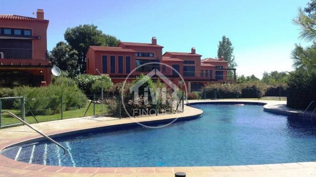 Foto 1 de Pis en lloguer a Casalot de 3 habitacions amb terrassa i piscina