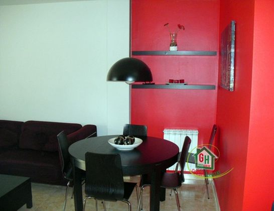 Foto 2 de Piso en venta en Alcarràs de 2 habitaciones con garaje y muebles