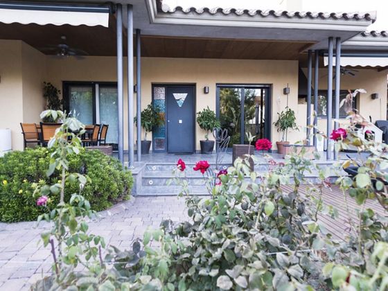 Foto 2 de Casa en venda a Escala, L´ de 7 habitacions amb terrassa i piscina