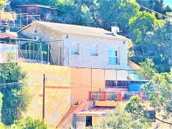 Foto 2 de Xalet en venda a Sant Cebrià de Vallalta de 6 habitacions amb terrassa i piscina