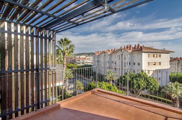 Foto 1 de Pis en venda a calle De Josep Irla de 3 habitacions amb terrassa i piscina