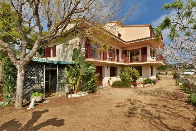 Foto 2 de Casa rural en venda a Sant Cebrià de Vallalta de 5 habitacions amb terrassa i piscina