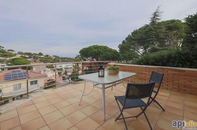 Foto 2 de Xalet en venda a Premià de Dalt de 5 habitacions amb terrassa i piscina
