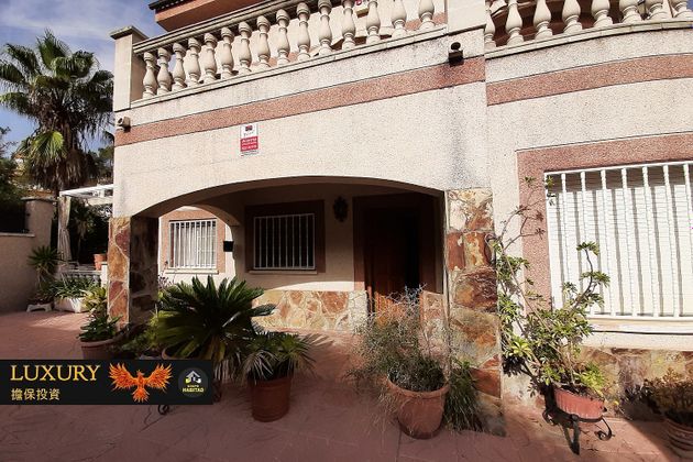 Foto 2 de Xalet en venda a Marianao de 6 habitacions amb terrassa i garatge