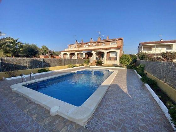 Foto 1 de Casa adossada en venda a Berà Mar - El Francaset de 4 habitacions amb terrassa i piscina