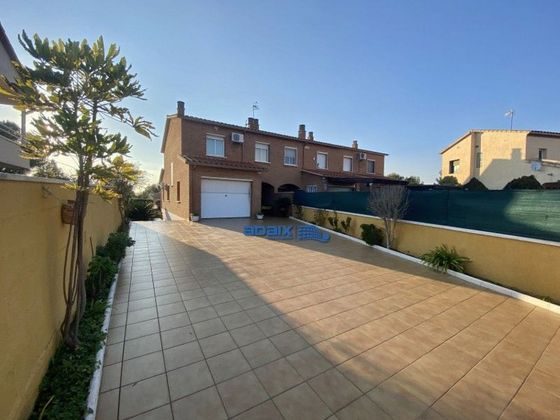 Foto 2 de Casa adosada en venta en Berà Mar - El Francaset de 4 habitaciones con terraza y piscina
