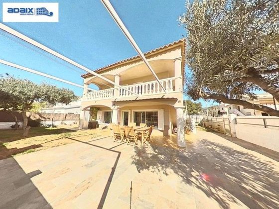 Foto 1 de Casa en venda a Centro - Roda de Barà de 4 habitacions amb terrassa i garatge