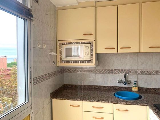 Foto 2 de Piso en venta en Montgat de 3 habitaciones con aire acondicionado