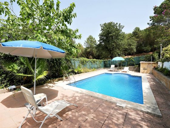 Foto 1 de Chalet en venta en Terrabrava - Tordera Parc de 3 habitaciones con terraza y piscina