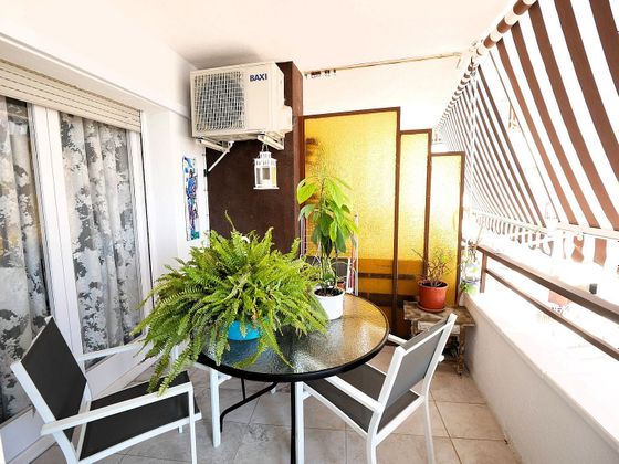 Foto 2 de Pis en venda a Semicentre de 3 habitacions amb terrassa i aire acondicionat