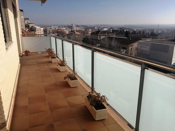 Foto 1 de Àtic en venda a Tàrrega de 3 habitacions amb terrassa i aire acondicionat