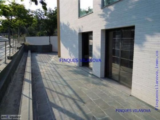 Foto 1 de Pis en lloguer a calle Pit Roig de 1 habitació amb terrassa i aire acondicionat