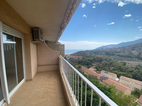 Foto 1 de Casa adossada en venda a Botigues de Sitges - Garraf de 4 habitacions amb terrassa i piscina