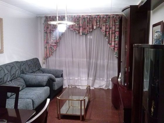 Foto 2 de Piso en venta en Les Torres - Ca n'Alzamora de 3 habitaciones con balcón y calefacción