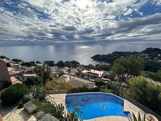 Foto 1 de Casa en venda a Cala Sant Francesc - Santa Cristina de 5 habitacions amb terrassa i piscina