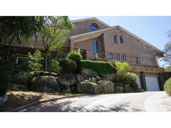 Foto 2 de Chalet en venta en Vallromanes de 7 habitaciones con terraza y piscina