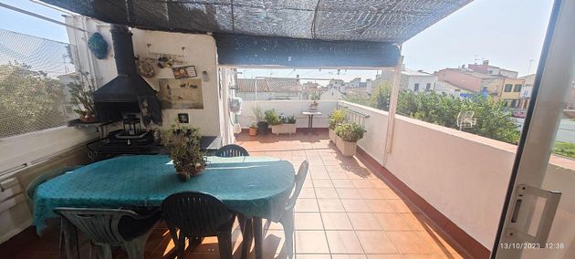 Foto 2 de Piso en alquiler en calle Del Mont de 3 habitaciones con terraza y muebles